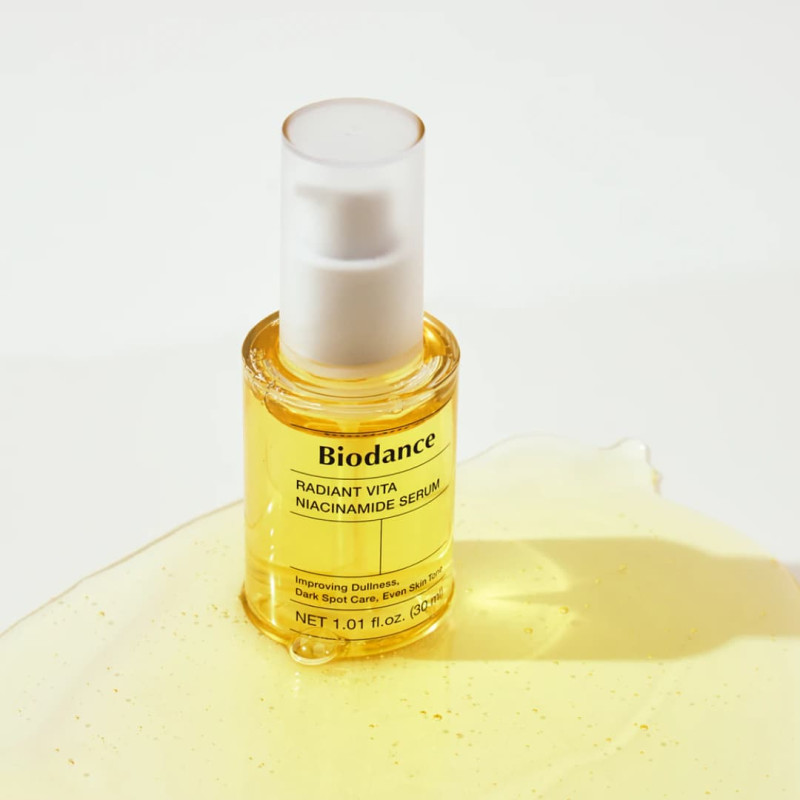 Biodance Сироватка освітлююча з вітаміном С та ніацинамідом Radiant VitaNiacinamide Serum 30 мл